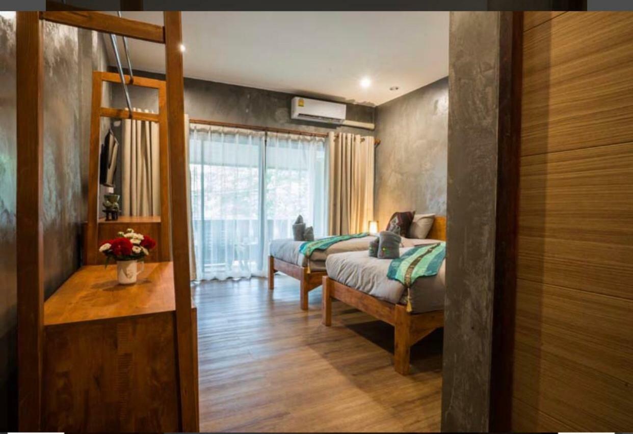 Hotel Sriananpura Chiang Mai Zewnętrze zdjęcie