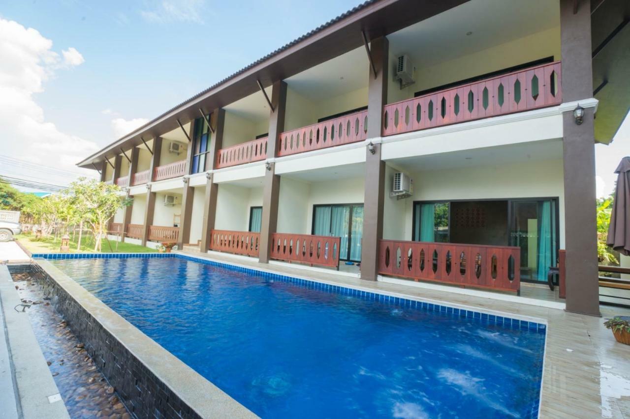 Hotel Sriananpura Chiang Mai Zewnętrze zdjęcie