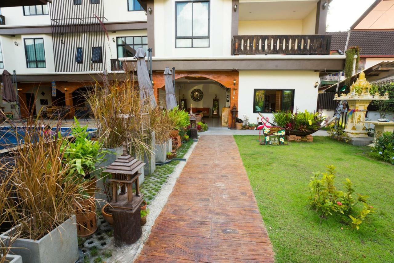 Hotel Sriananpura Chiang Mai Zewnętrze zdjęcie