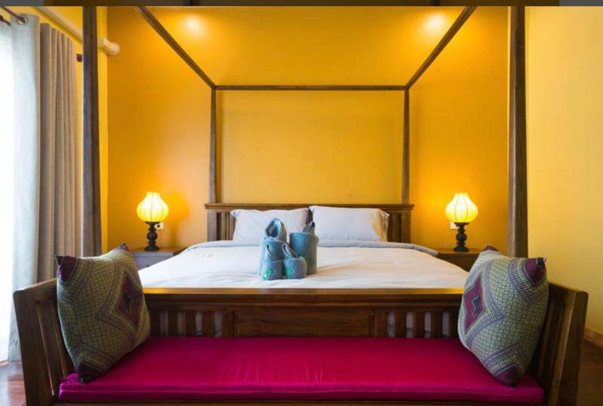 Hotel Sriananpura Chiang Mai Zewnętrze zdjęcie